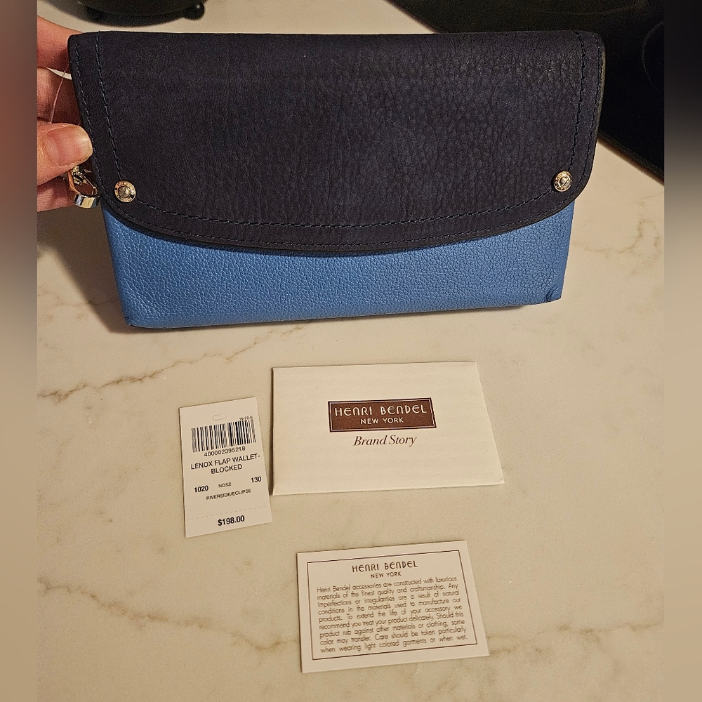 NWT HENRI BENDEL WALLET WITH STRAP - Picture 3 of 10